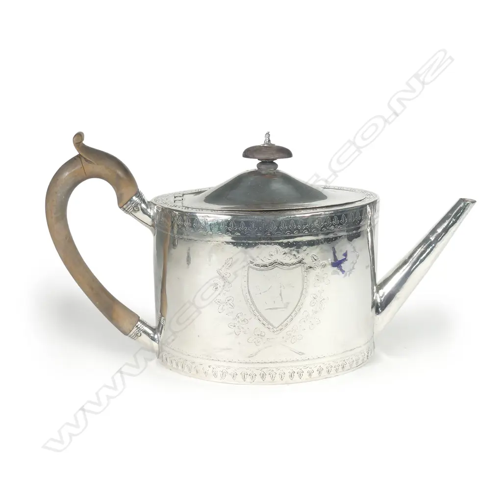 A Georgian silver teapot Image 1++