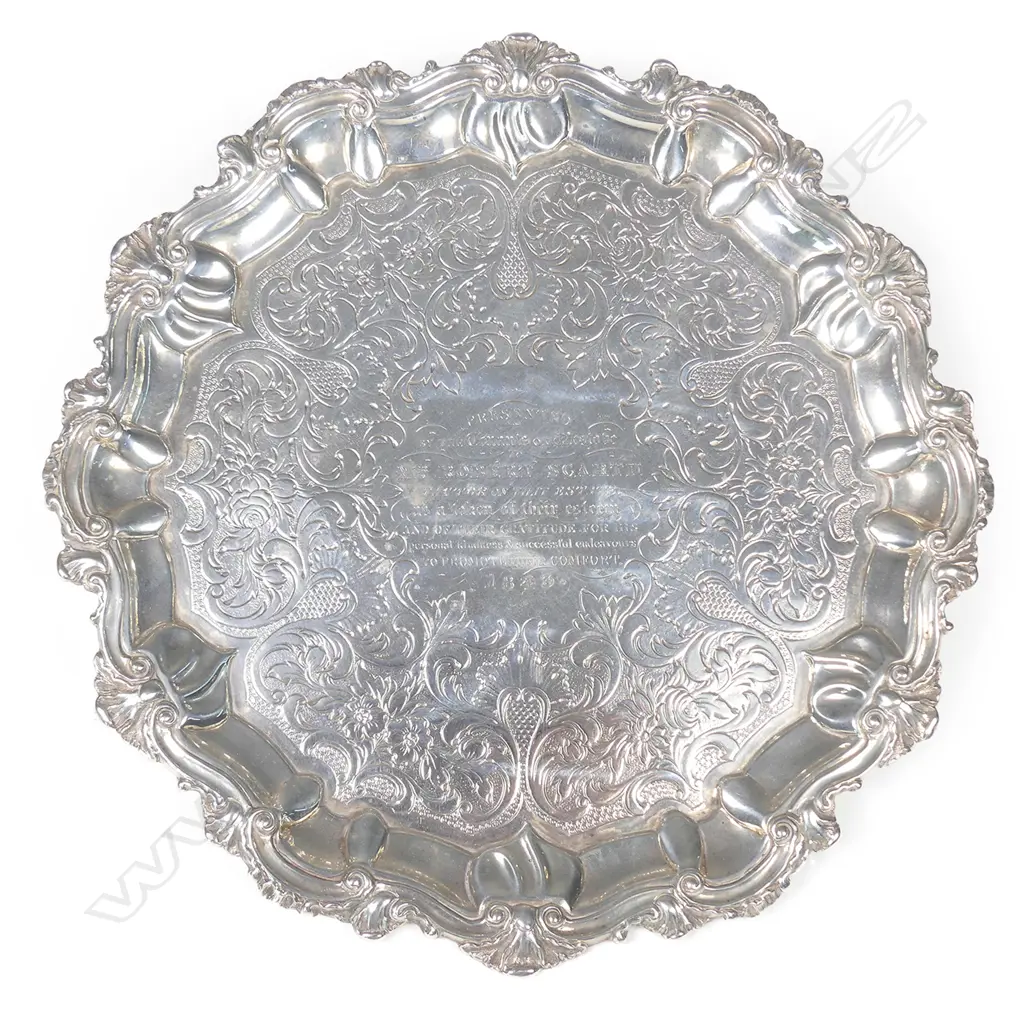 A Victorian Scottish silver small salver Image 1++