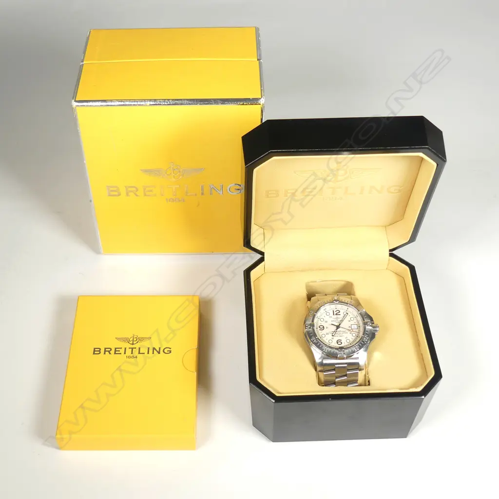 A quality Breitling Super Ocean automatic Chronometer wristwatch with box and papers Image 1++