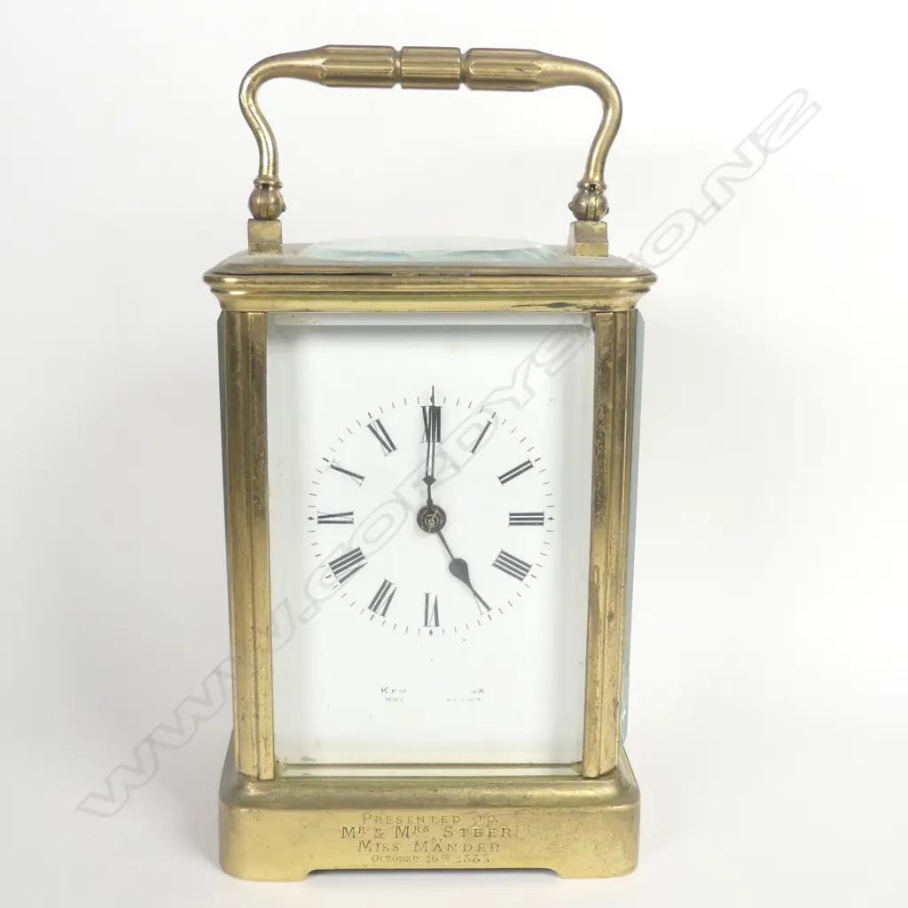 A 19thC French brass cased striking carriage clock Image 1++