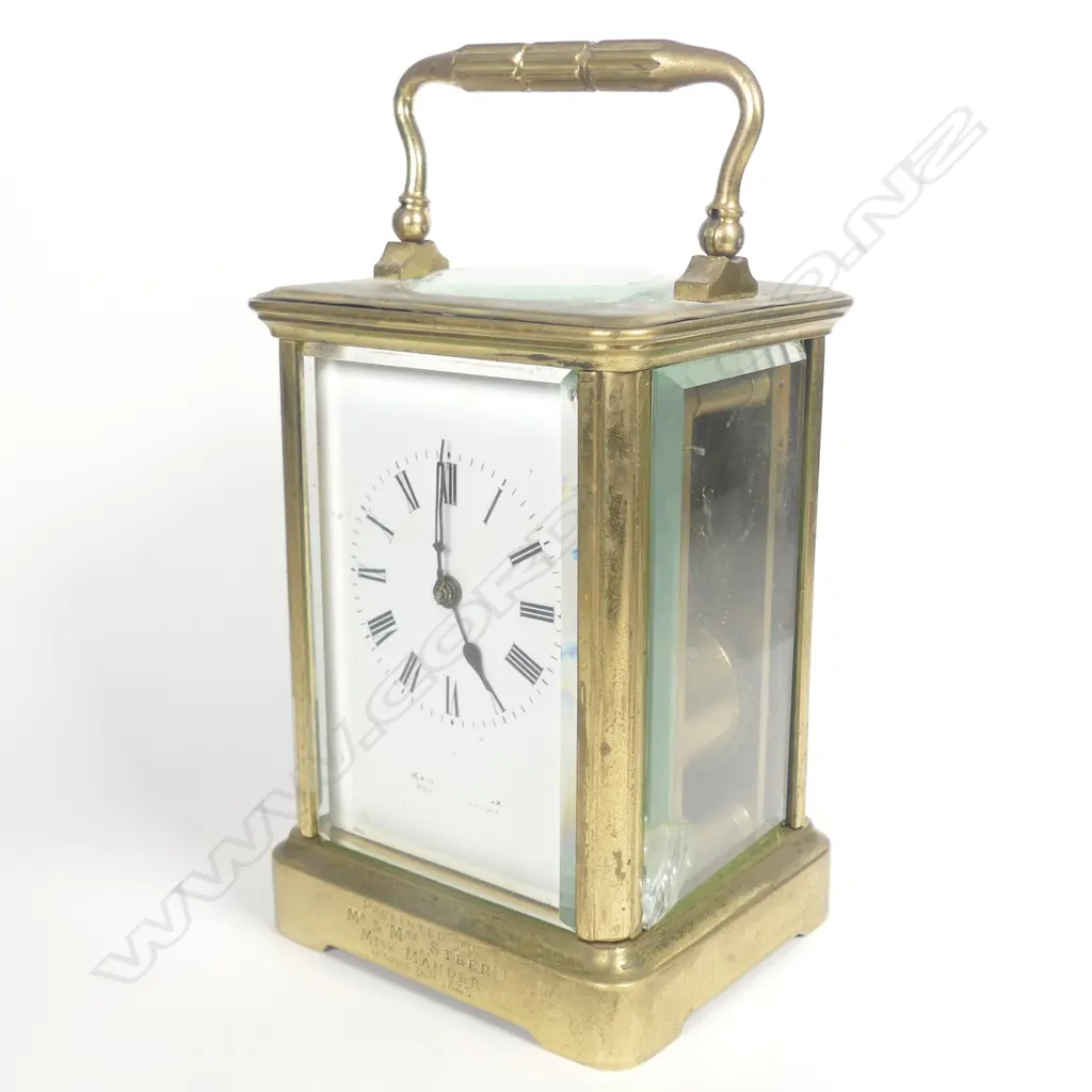 A 19thC French brass cased striking carriage clock Image 1++