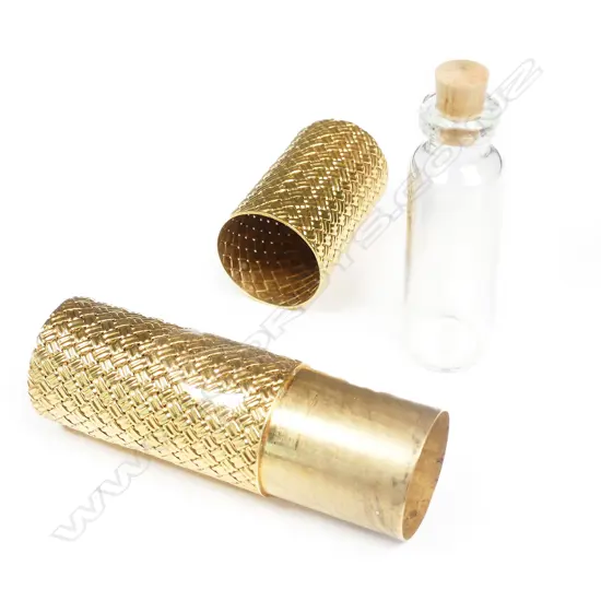 A Van Cleef & Arpels 1960's 18ct gold perfume bottle case