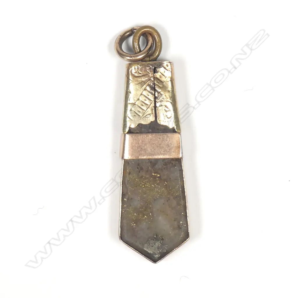A late 19thC gold mounted gold bearing quartz pendant Image 1++