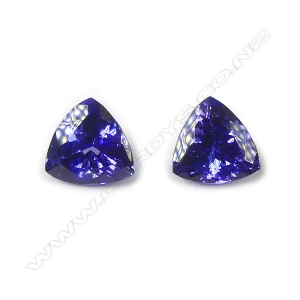 A pair of 3.00ct. each tanzanite loose stones Image 1++