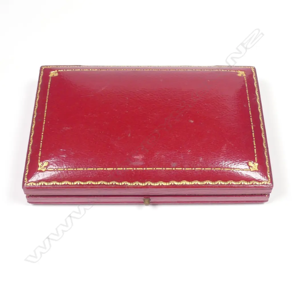 A set of 9ct. white gold mother-of-pearl and seed pearl gentleman's shirt studs and cufflinks Image 1++