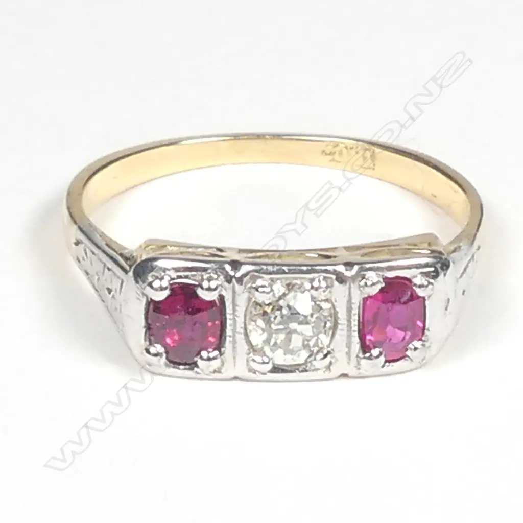 An Art Deco 18ct. gold ruby and diamond ring Image 1++