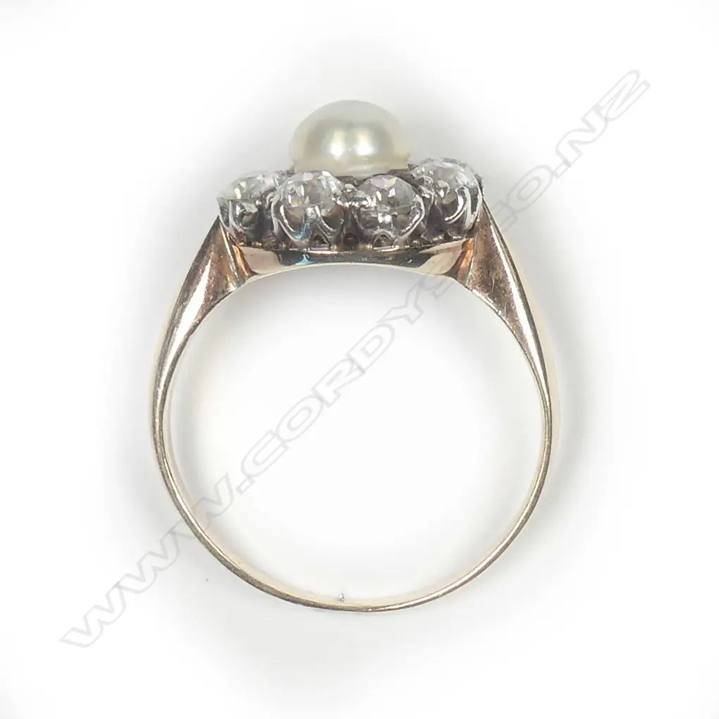 An estate 18ct gold diamond and pearl ring Image 1++