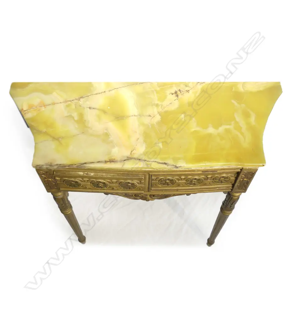 A French style small console table Image 1++