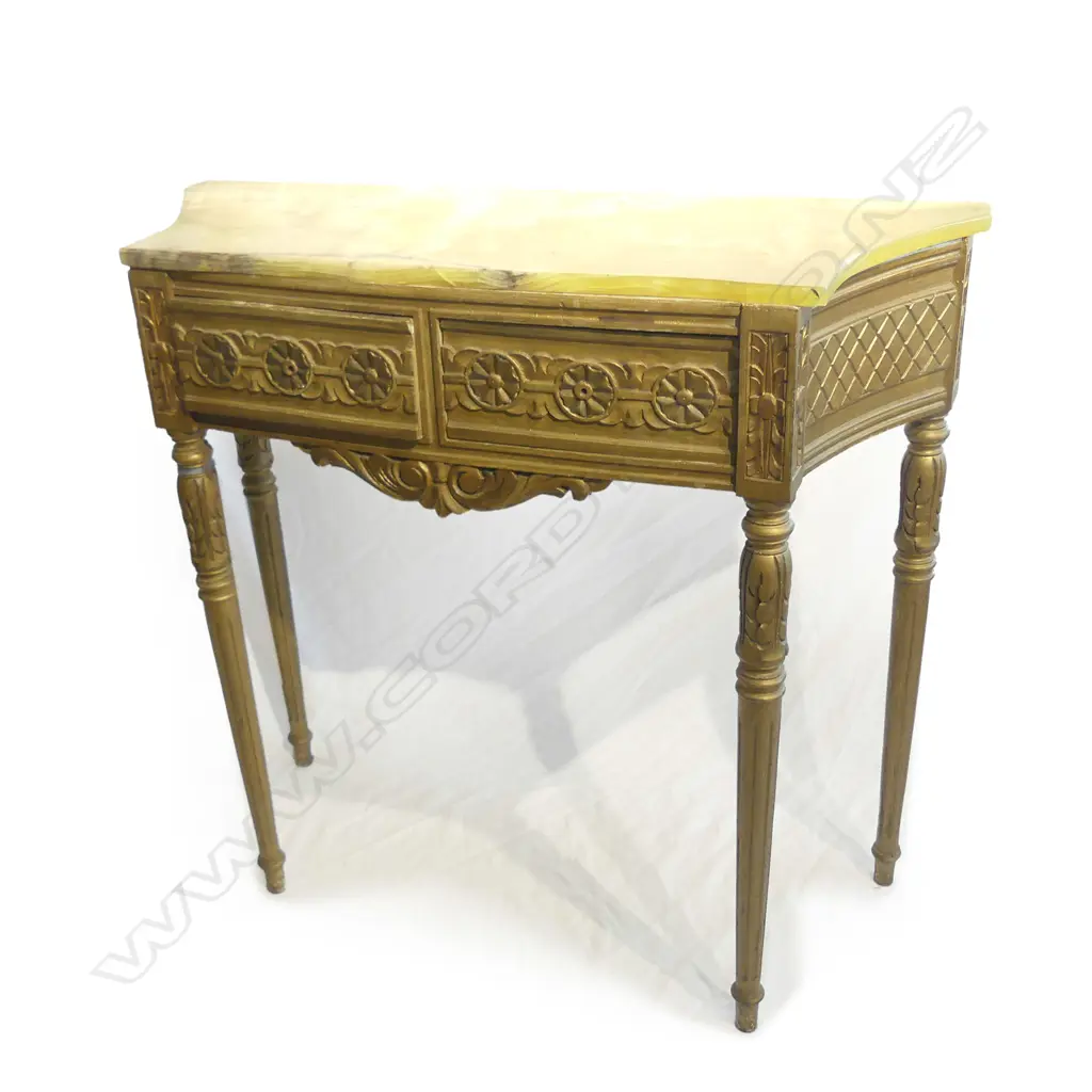 A French style small console table Image 1++