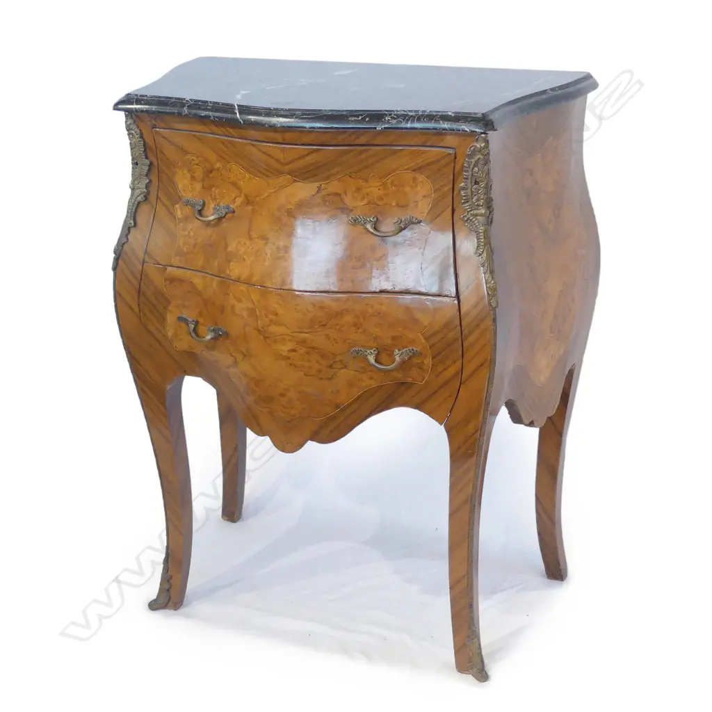 A French style small bombe commode Image 1++