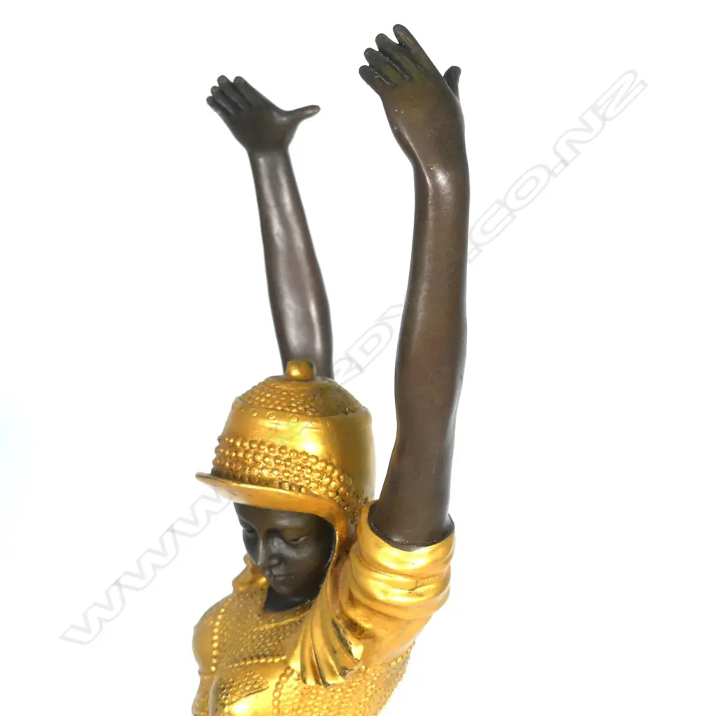 An Art Deco gold patinated bronze statuette 'Hindu Dancer' Image 1++