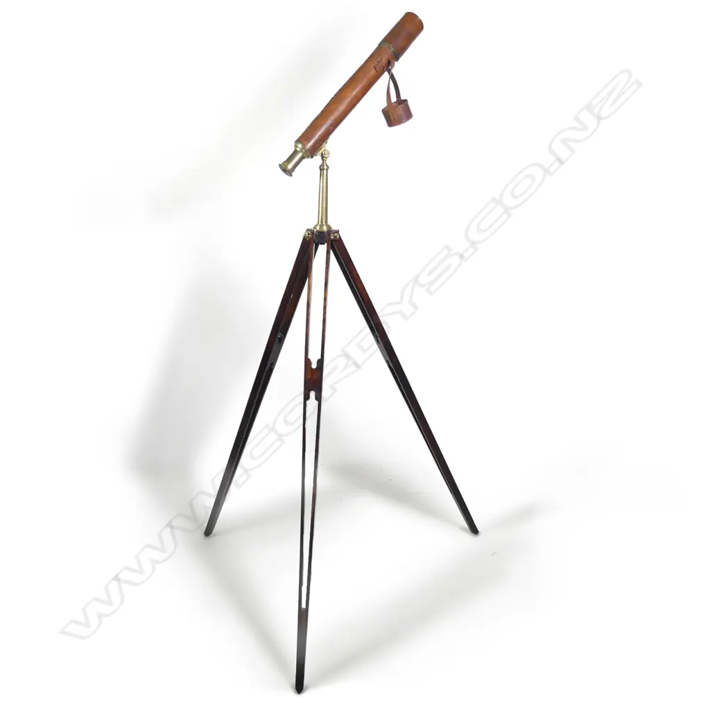 A brass two-draw telescope by Ryland & Son with WWI military markings Image 1++