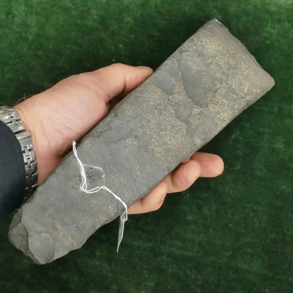 A large pre-European Maori stone toki (adze) Image 1++