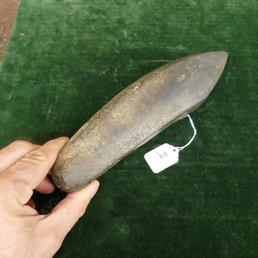 A pre-European Maori black basalt toki (adze) Image 1++