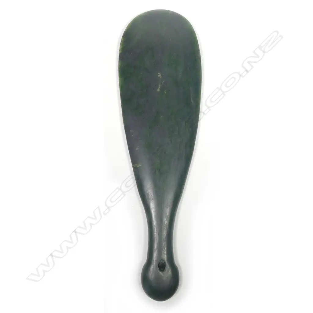 A 19thC large and impressive Maori pounamu mere Image 1++