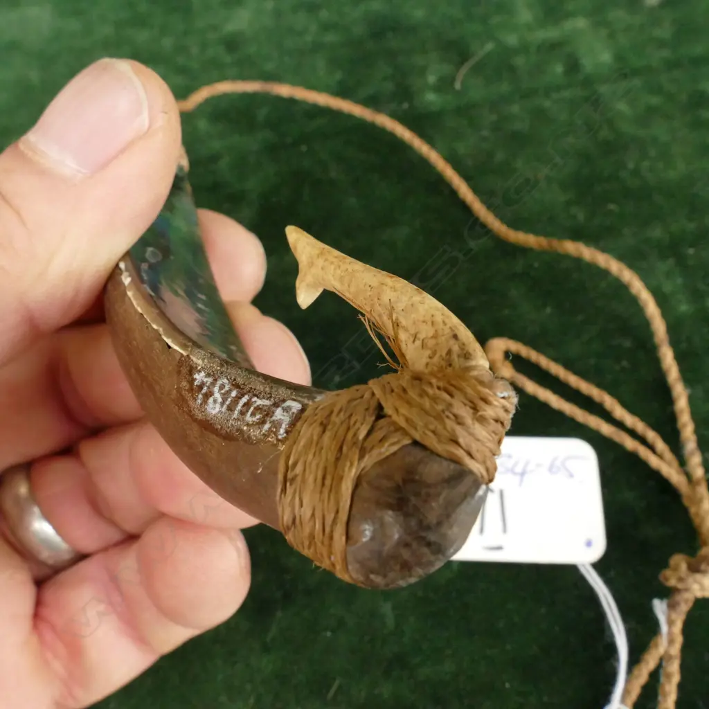 A 19thC Maori pa kahawai (trolling lure) Image 1++