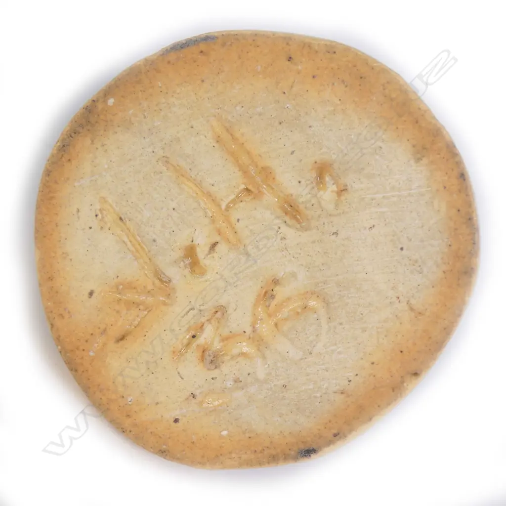 A Jack Hutchison standing pottery hare Image 1++