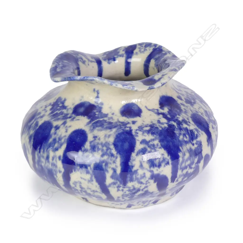 A Mollé Goodsell striking blue mottled glaze compressed baluster vase Image 1++