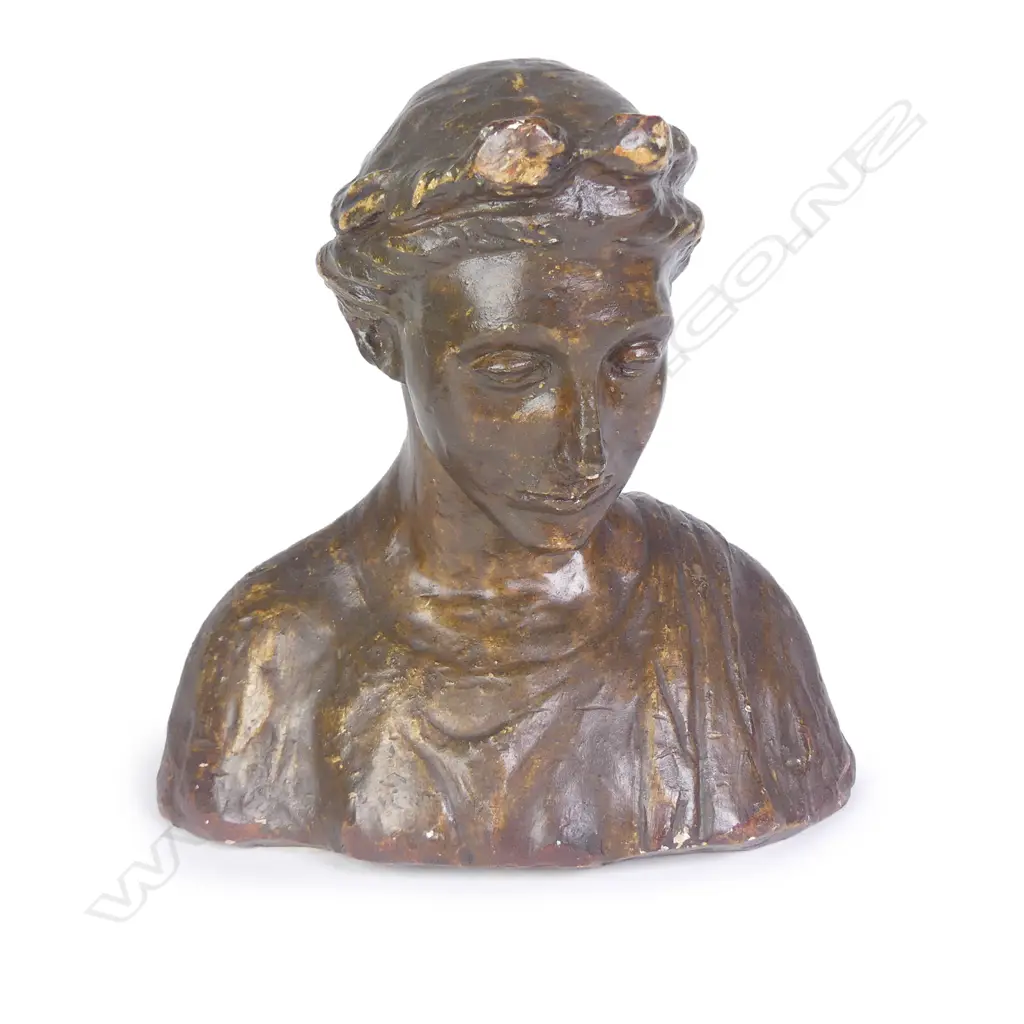 A Helen Hitchings female bust Image 1++