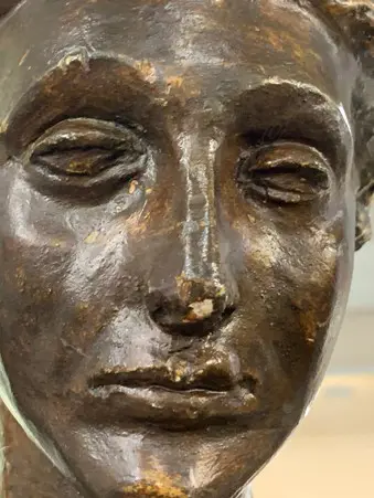 A Helen Hitchings female bust Image 1++