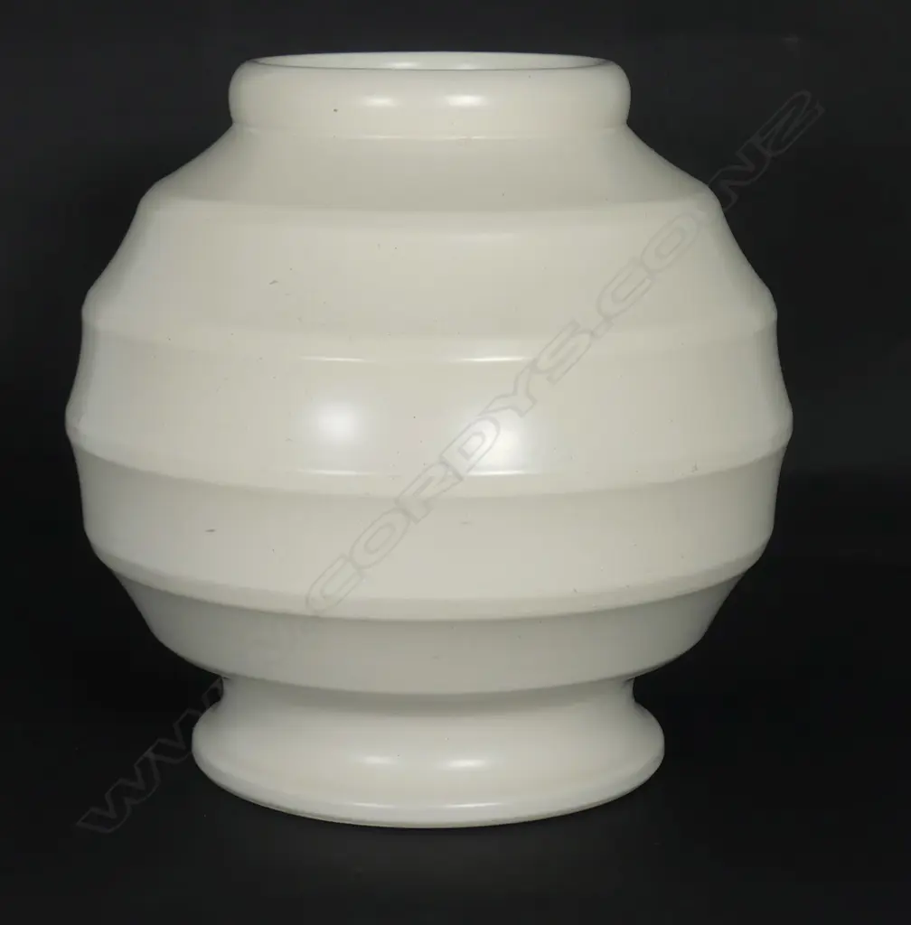 A Crown Lynn 'Hand Potted' white glazed vase Image 1++