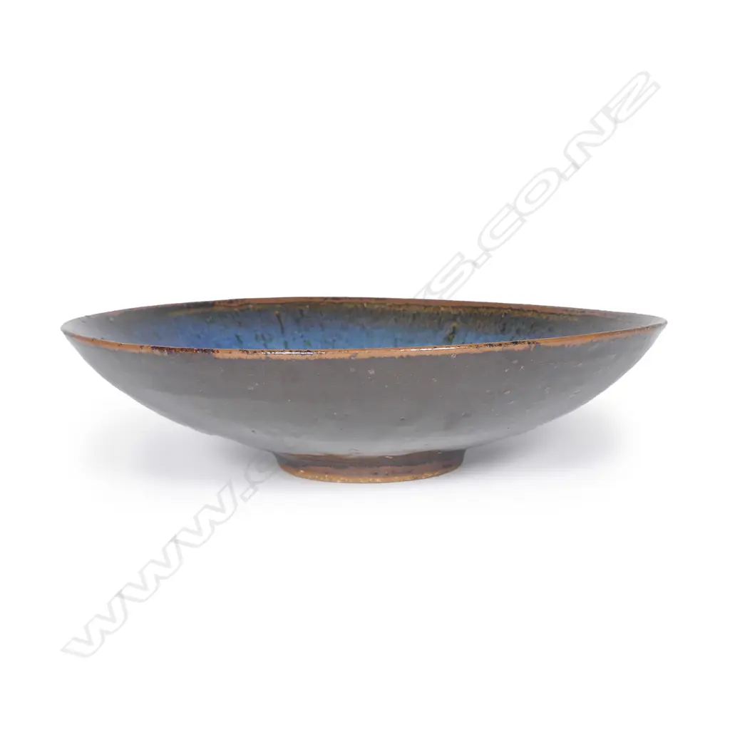 A Len Castle shallow bowl Image 1++