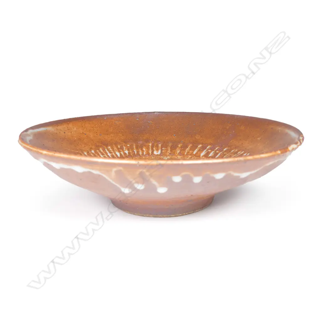 A Len Castle small chino shallow bowl Image 1++