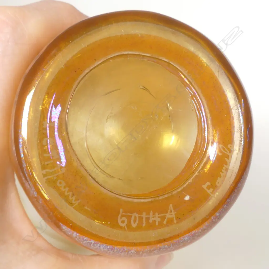 A Tiffany Favrile (green-gold) glass vase Image 1++