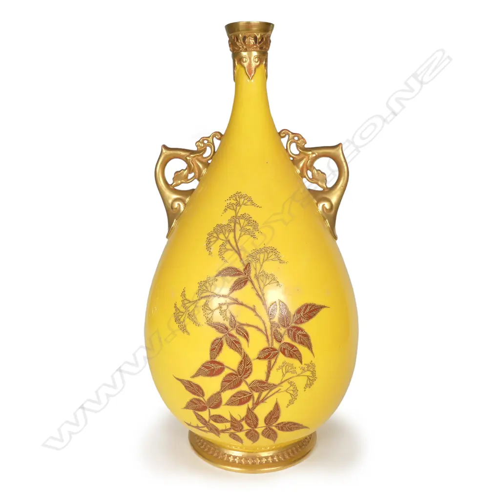 A large Victorian Worcester ovoid specimen vase Image 1++