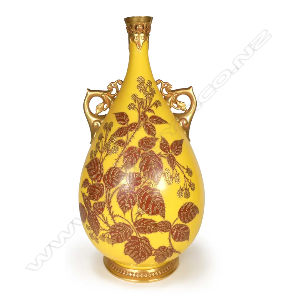 A large Victorian Worcester ovoid specimen vase Image 1++