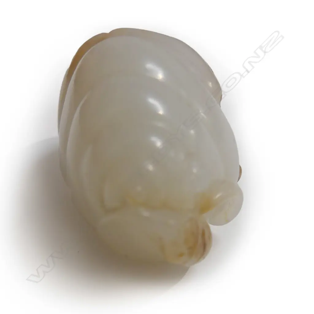 A Chinese mutton fat jade handling piece Image 1++