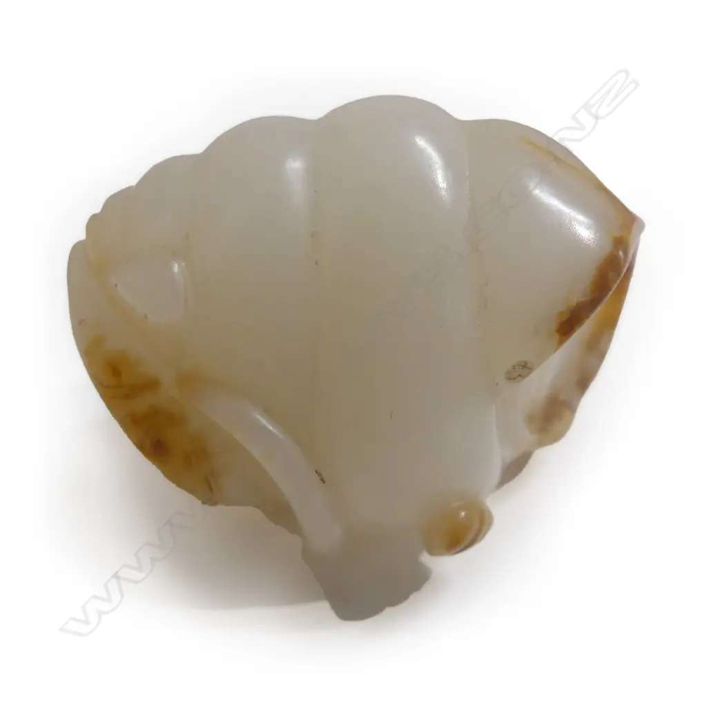 A Chinese mutton fat jade handling piece Image 1++