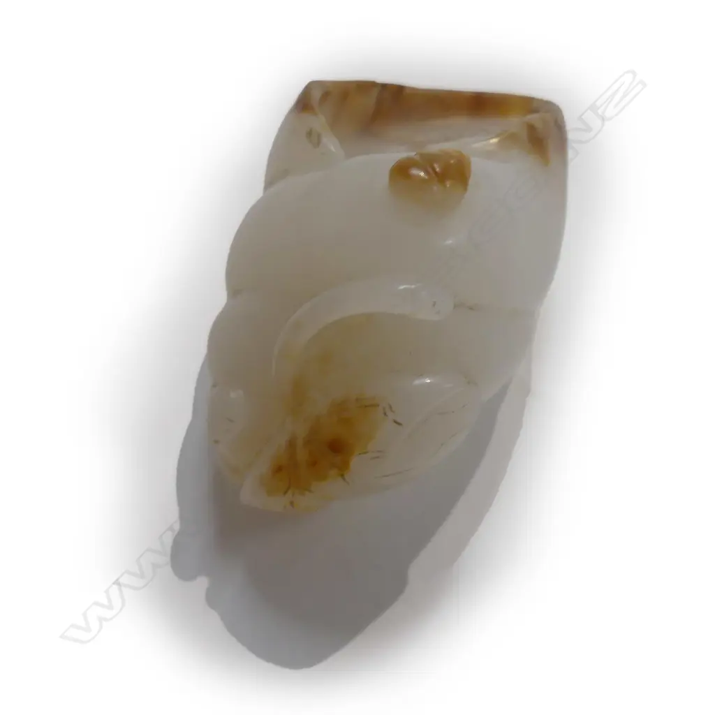 A Chinese mutton fat jade handling piece Image 1++