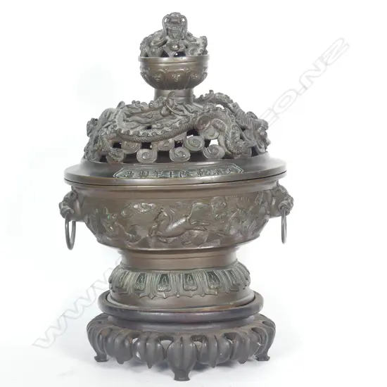 A good Chinese bronze censer