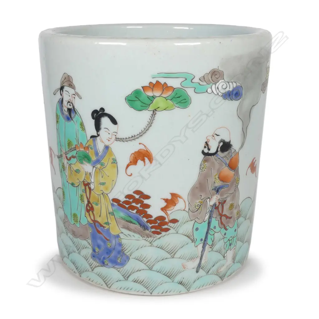 A Chinese famille rose brush pot Image 1++