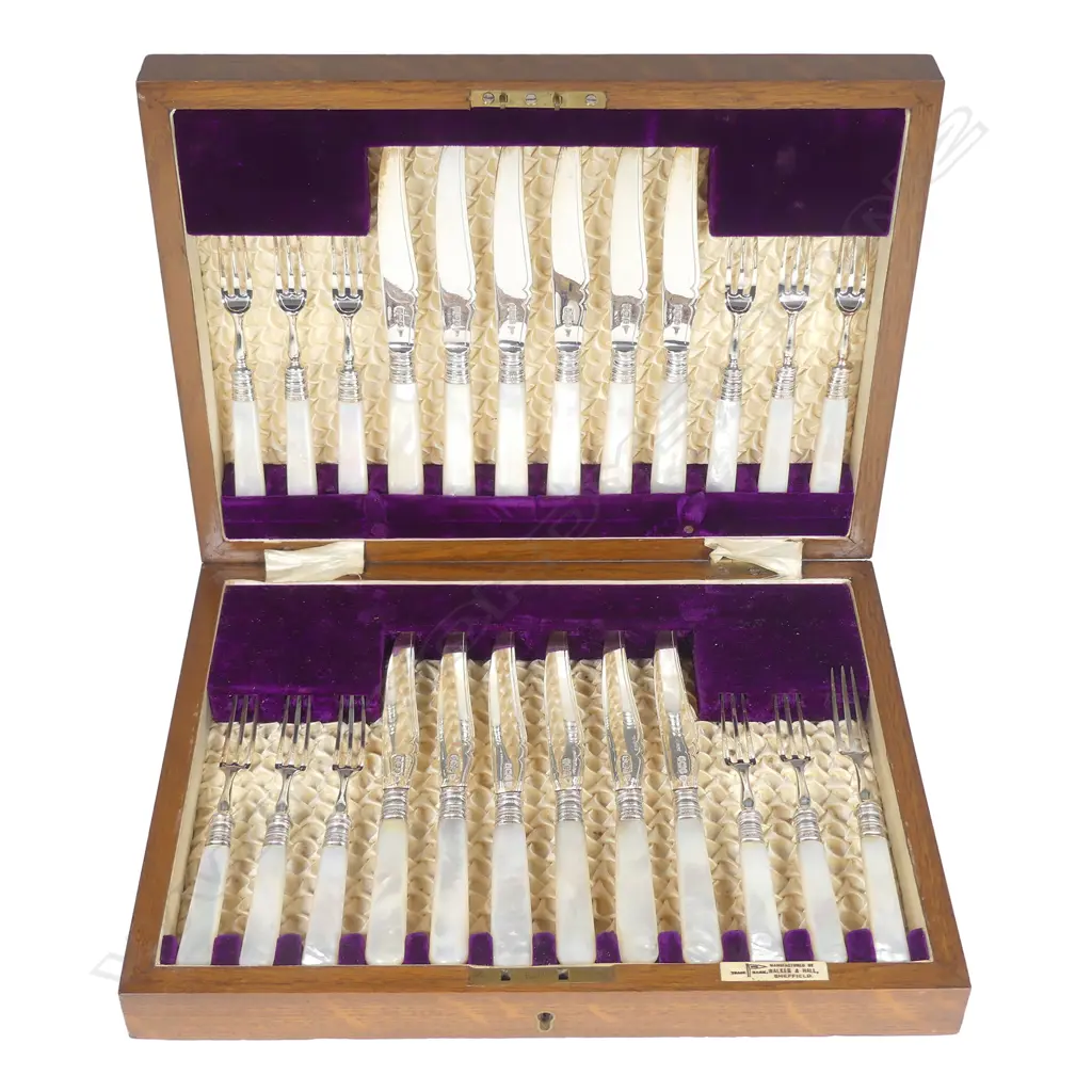 A cased Edwardian quality 12 person silver and mother-of-pearl fruit service Image 1++