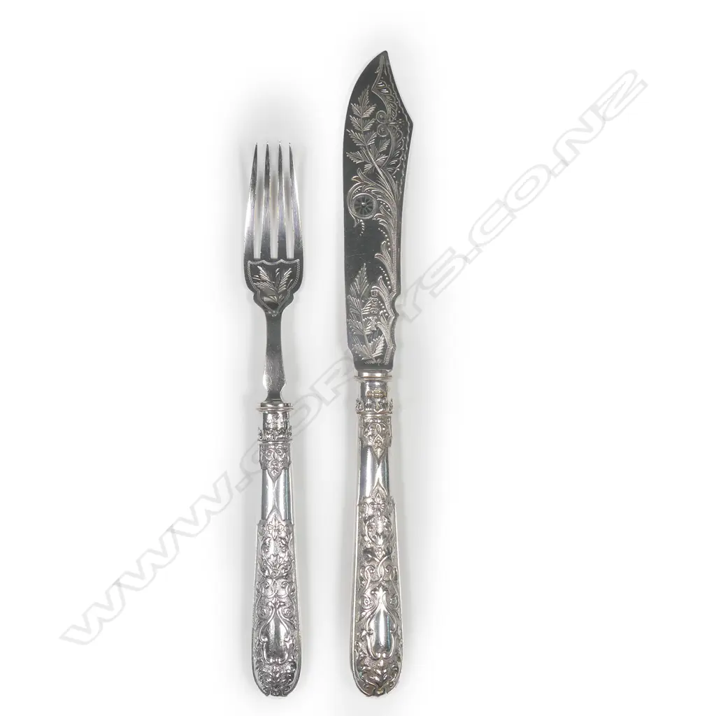 A quality Victorian cased silver fish service Image 1++