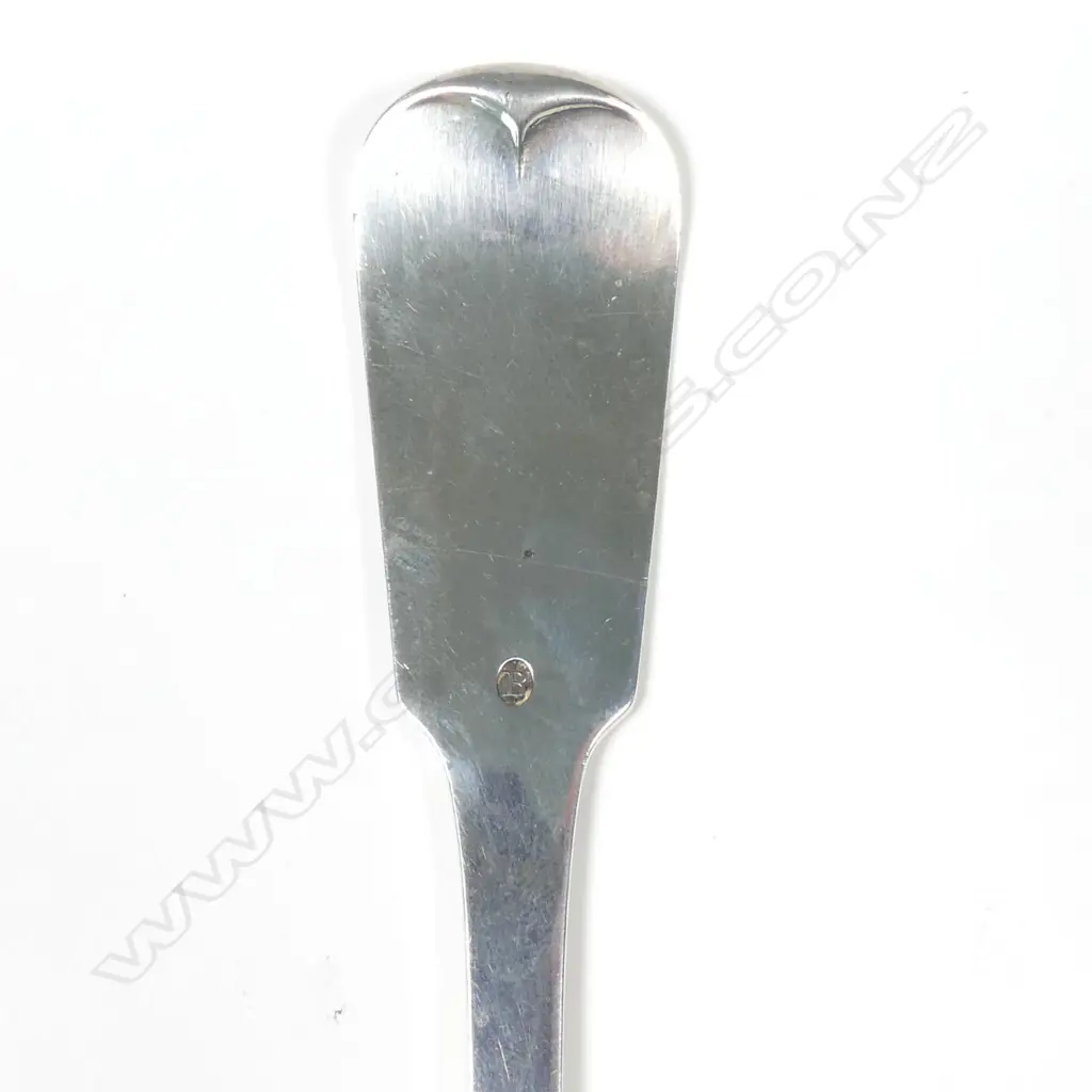 An Irish George IV silver fish slice Image 1++