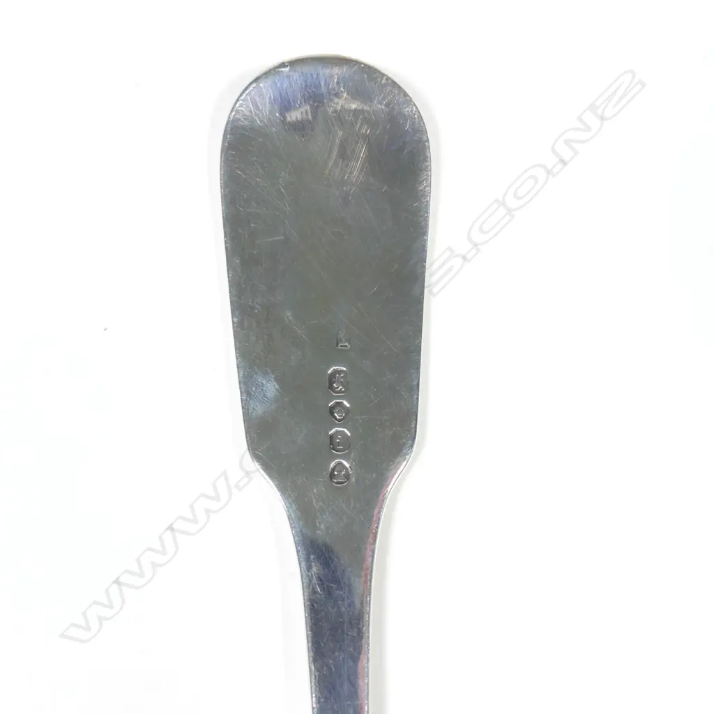 A George IV silver crumb tray Image 1++