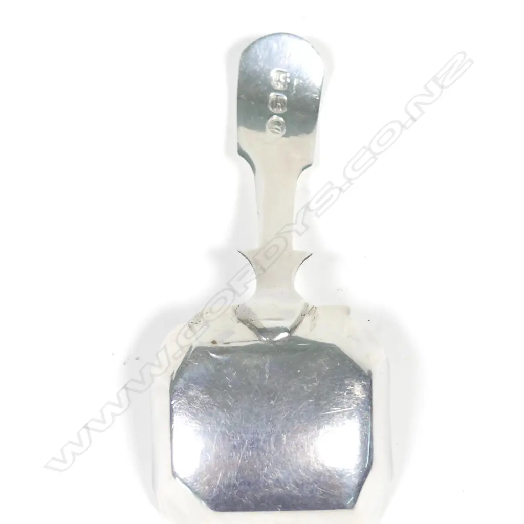 A Victorian silver tea caddy spoon Image 1++