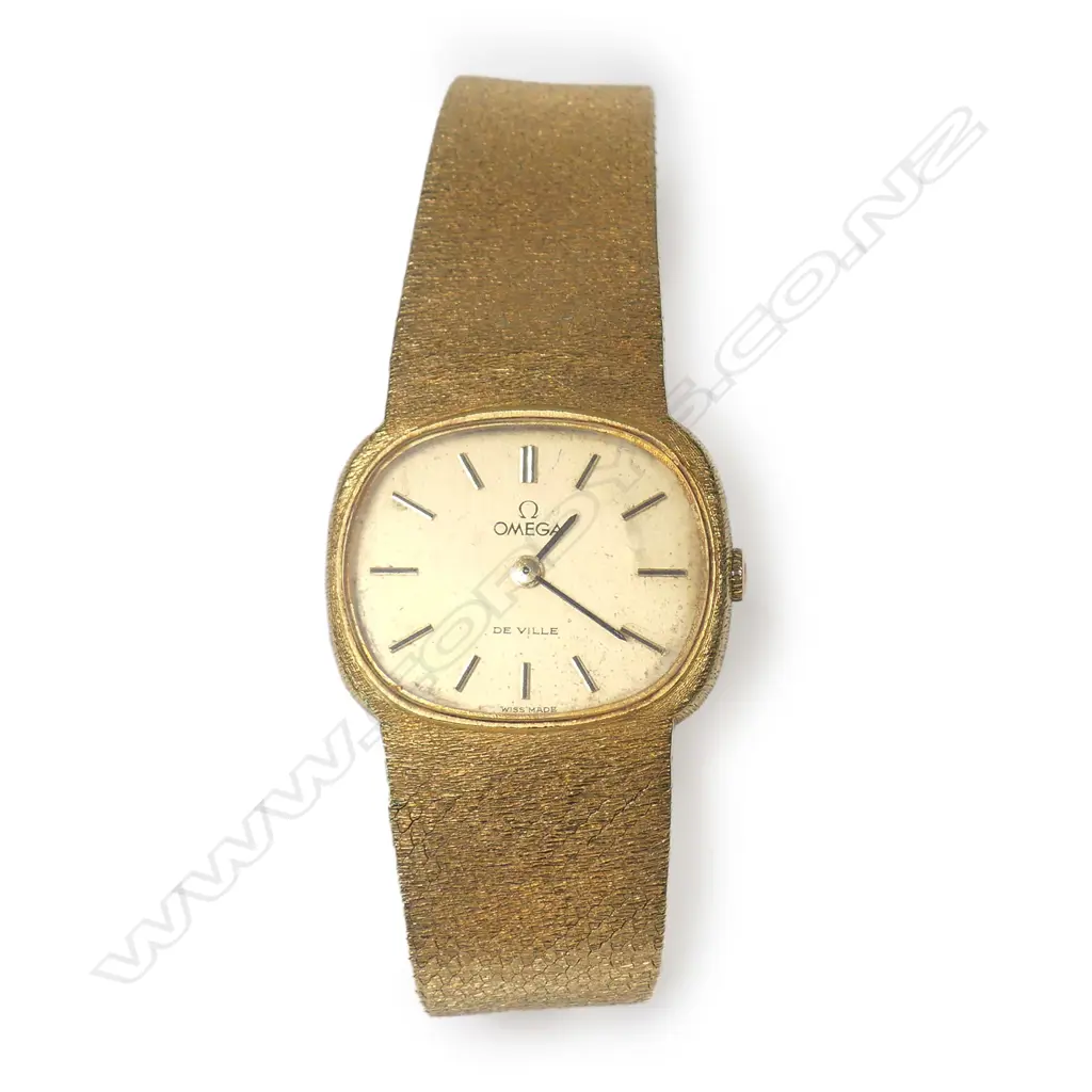 A 1960s Omega De Ville 18ct gold lady's wristwatch Image 1++