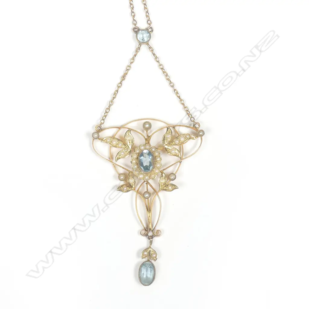 A 9ct. yellow gold Image 1++