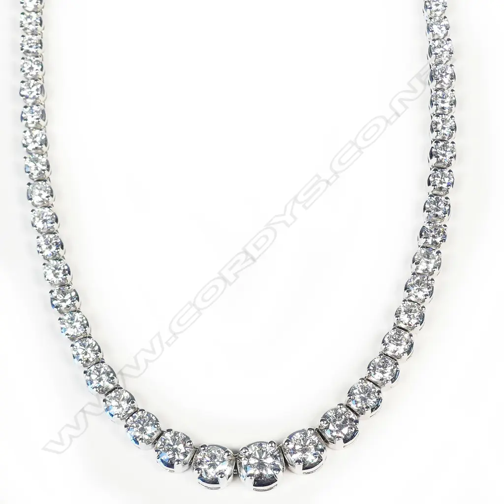An impressive 18ct. white gold and graduated diamond set necklace Image 1++