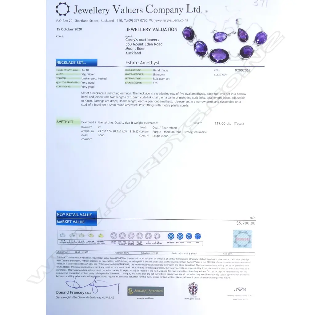 An impressive silver and amethyst necklace and earring set Image 1++