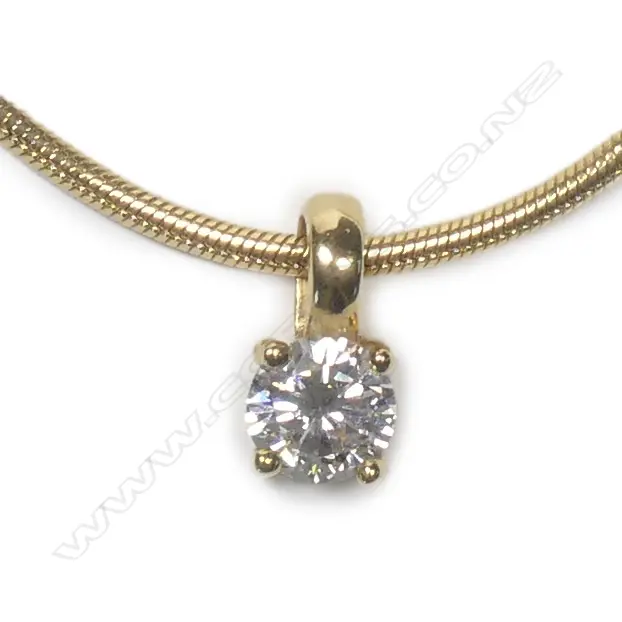 Ab 18ct gold chain and diamond pendant Image 1++