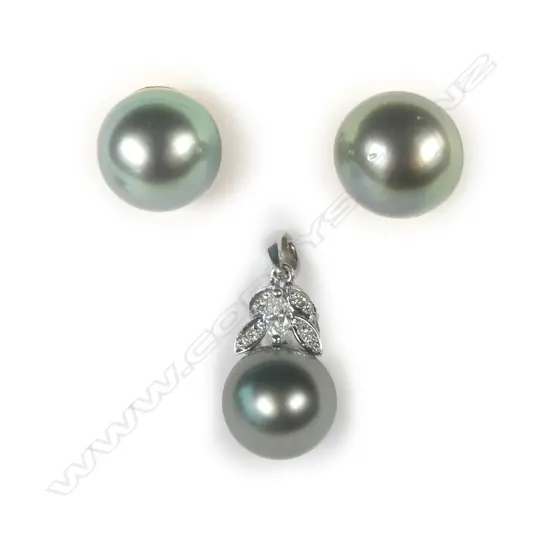 An 18ct white gold and South Sea black pearl pendant