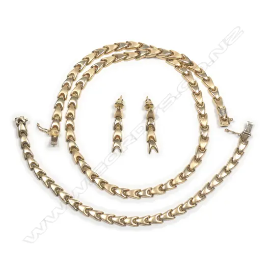 A 14ct gold necklace bracelet and earring set