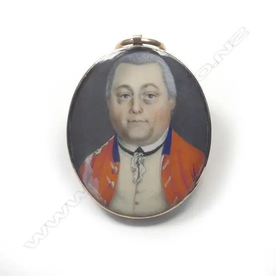 An 18thC double sided portrait locket