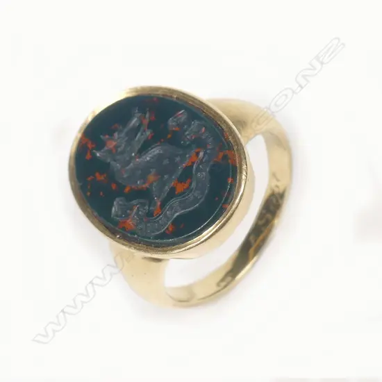 A 19thC 18ct. yellow gold and bloodstone seal ring