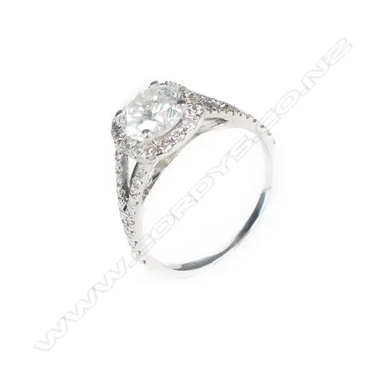 An 18ct white gold and diamond ring